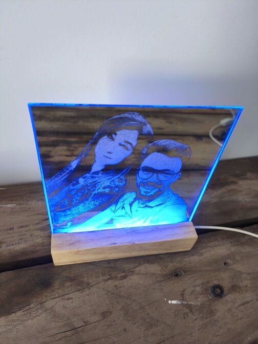 Miroir Gravé Lumineux : Un Portrait Éternel pour Vos Êtres Chers – Image 3