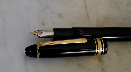 Stylo Plume Montblanc Meisterstück 146 – Plume en Or Massif 18 Carats – vue 2