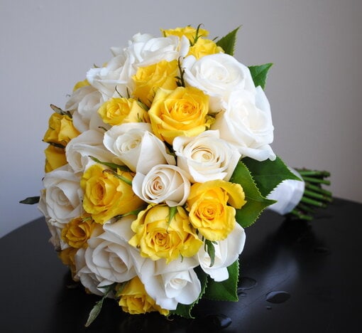 Sarı Beyaz Gul Gelin Buketi - Görsel 2