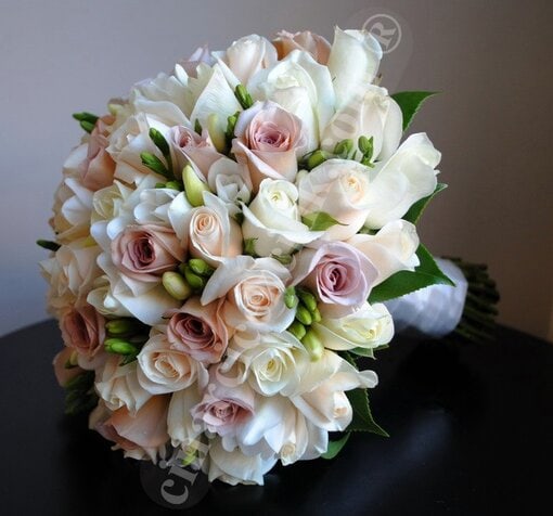 Beyaz Pembe Somon Gelin Buketleri