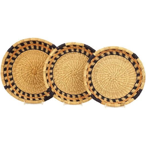 Nesting Set of Three Bowls