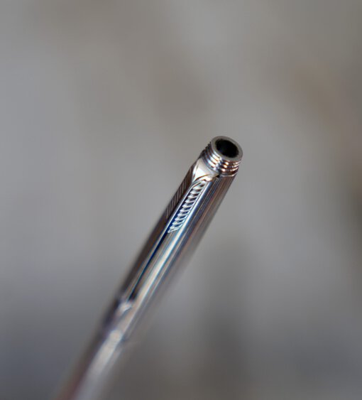 Stylo Bille Parker 75 Vendôme – Argent Massif 925 Finition Lignes – Cabochon Noir – vue 2