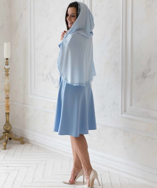 Голубая накидка с кружевами для крестин Holly