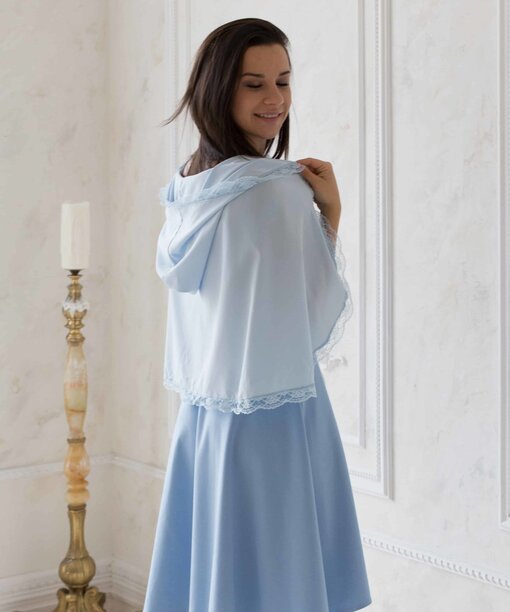 Голубая накидка с кружевами для крестин Holly — изображение 2