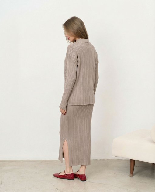 Кофейный костюм с юбкой и кардиганом Dove — изображение 4