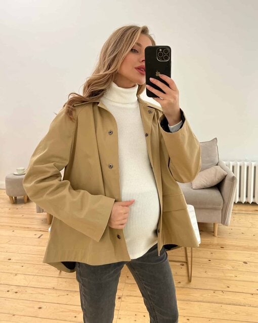 Бежевая куртка для будущих и кормящих мам Afina