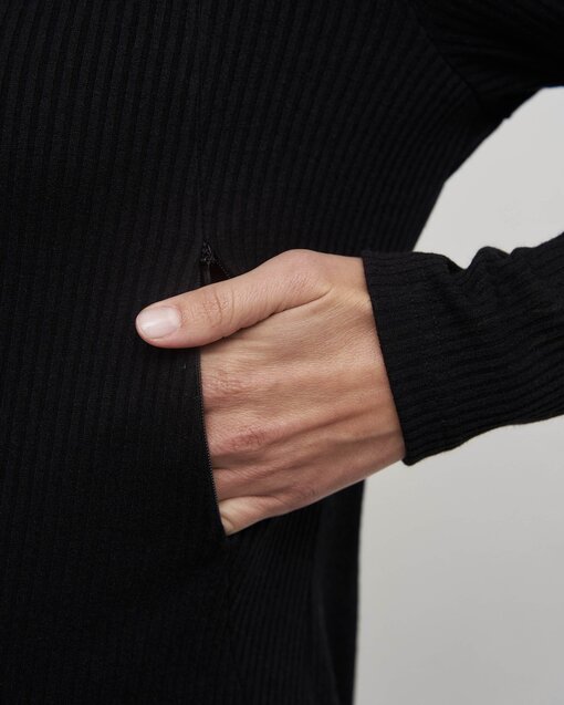 Черное платье-лапша для будущих и кормящих мам Lira — изображение 2