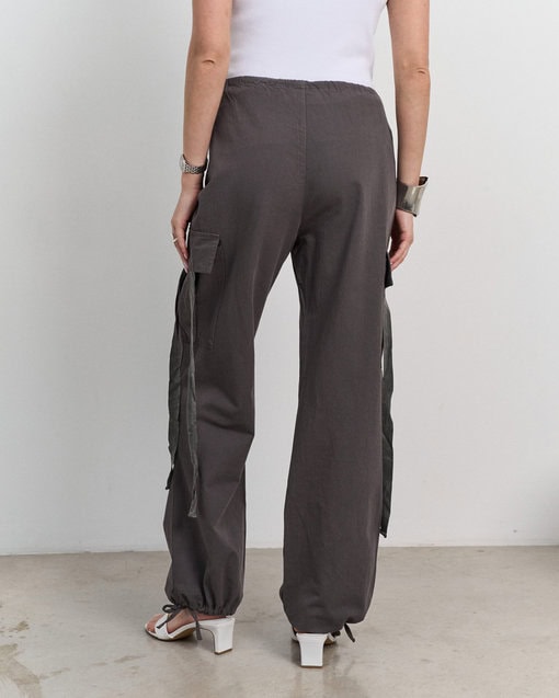 Графитовые брюки-карго для будущих и кормящих мам Billy — изображение 16