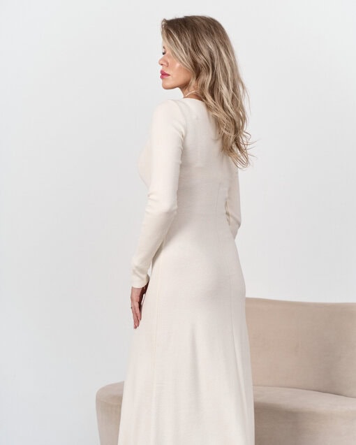 Молочное теплое макси платье Liana — изображение 10