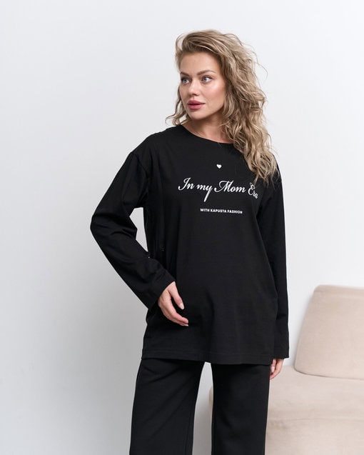 Черный оверсайз лонгслив In my Mom Era