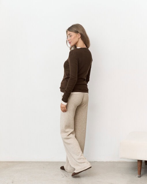 Шоколадный базовый тёплый лонгслив Klark Warm — изображение 14