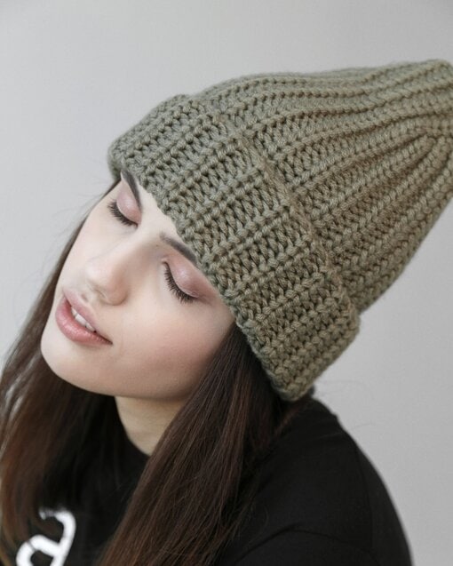 Шерстяная шапка-бини в цвете хаки Alaska — изображение 4