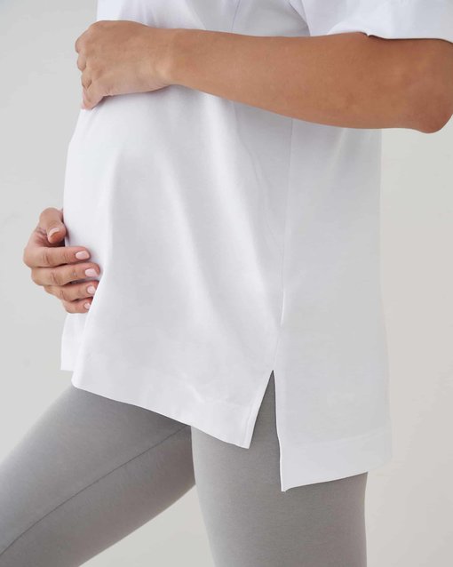 Белая футболка-оверсайз для будущих и кормящих мам Boyfriend — изображение 4