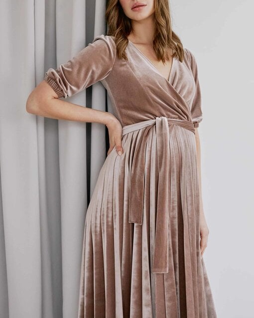 Бежевое бархатное платье для будущих и кормящих мам Diamond — изображение 9