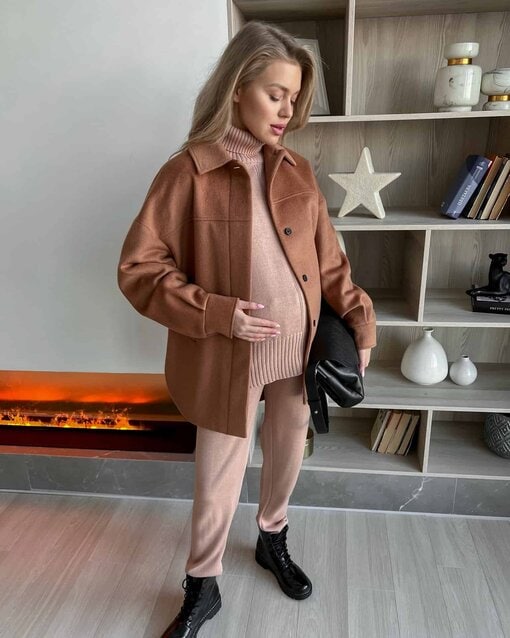 Карамельное пальто-рубашка для беременных и кормящих Mishel — изображение 2