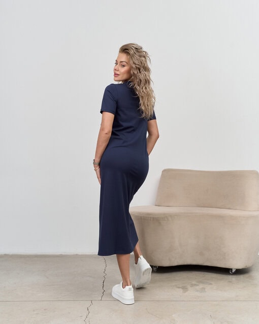 Темно-синее платье-футболка для будущих и кормящих мам Casual — изображение 9