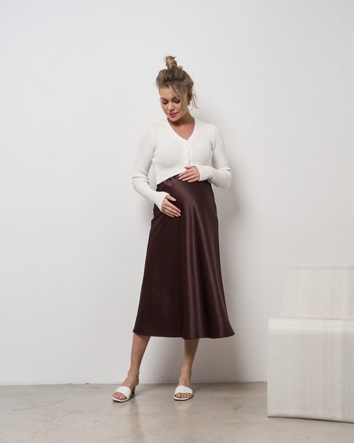 Шоколадная атласная юбка Kate — изображение 7