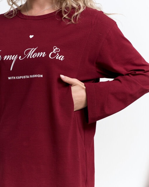 Бордовый оверсайз лонгслив In my Mom Era — изображение 2