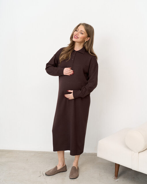 Шоколадное вязаное платье-поло для беременных Nova — изображение 4