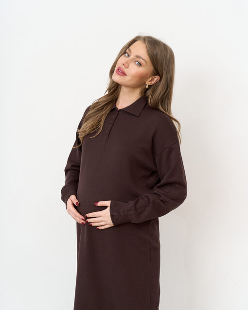 Шоколадное вязаное платье-поло для беременных Nova — изображение 7