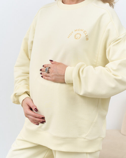 Сливочный свитшот для мам с вышивкой Hot Mom Club — изображение 7