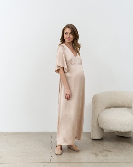 Бежевое атласное платье для будущих мам Malena — изображение 3