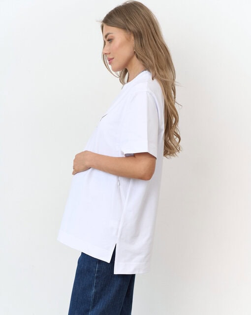 Белая футболка для мам Mommy est 2026 — изображение 6