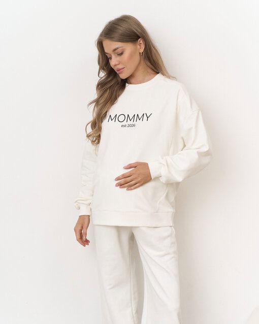 Молочный свитшот для будущих и кормящих мам MOMMY est 2026 — изображение 8