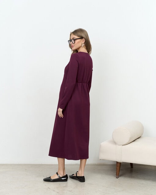 Сливовое платье для будущих и кормящих мам Azalia — изображение 13