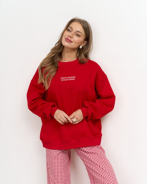 Красный теплый свитшот для мам Мама согреет лучше какао — изображение 7