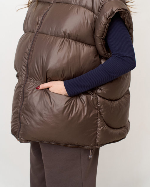 Коричневый тёплый жилет Weekend — изображение 11