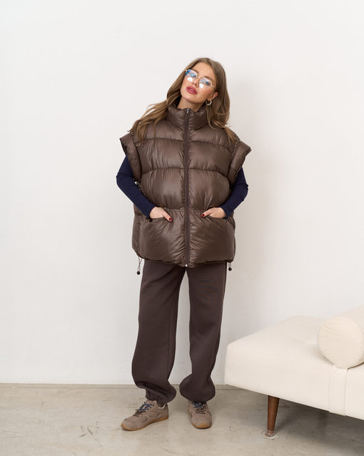 Коричневый тёплый жилет Weekend — изображение 12