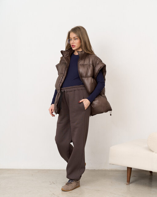 Коричневый тёплый жилет Weekend — изображение 17