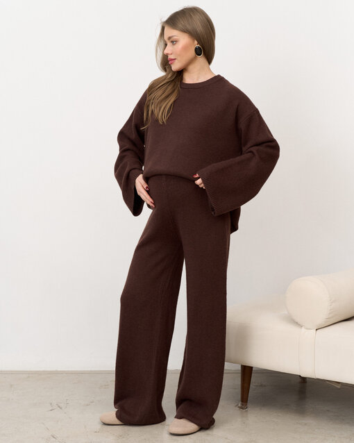 Шоколаный вязаный костюм с брюками и джемпером Cozy — изображение 17