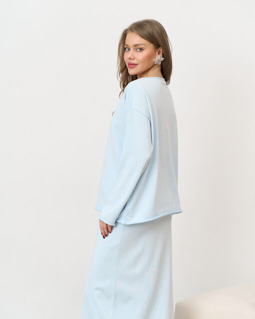 Голубой вязаный костюм с юбкой и джемпером Amber — изображение 11