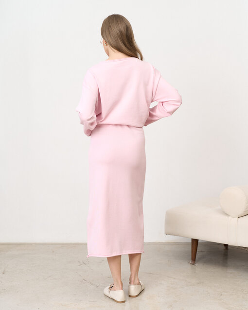 Розовый вязаный костюм с юбкой и джемпером Amber — изображение 14
