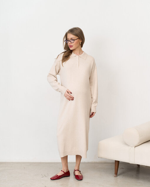 Молочное вязаное платье-поло для беременных Nova — изображение 8