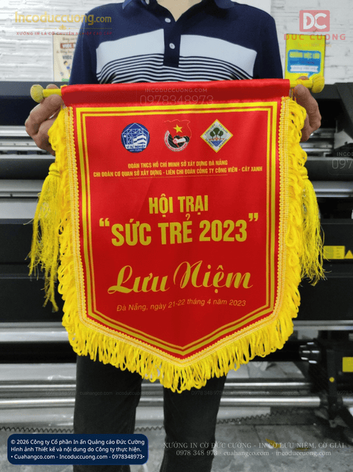 ờ lưu niệm, cờ trao giải, cờ kỷ niệm, cờ giải thưởng, cờ vinh danh, cờ lưu niệm trao tặng, cờ trao thưởng, cờ thi đua, cờ lưu niệm đẹp, cờ trao giải đẹp, đặt cờ lưu niệm, đặt làm cờ lưu niệm, đặt cờ trao giải, đặt làm cờ trao giải, làm cờ lưu niệm theo yêu cầu, làm cờ trao giải theo yêu cầu, in cờ lưu niệm, in cờ trao giải, thiết kế cờ lưu niệm, thiết kế cờ trao giải, sản xuất cờ lưu niệm, sản xuất cờ trao giải, may cờ lưu niệm, cờ lưu niệm giải thể thao, cờ trao giải thể thao, cờ trao giải bóng đá, cờ giải bóng đá, cờ trao giải cầu lông, cờ giải tennis, cờ giải golf, cờ giải chạy, cờ giải marathon, cờ lưu niệm hội thao, cờ trao giải hội thao, cờ lưu niệm cuộc thi, cờ trao giải cuộc thi, cờ trao giải văn nghệ, cờ lưu niệm sự kiện, cờ lưu niệm hội nghị, cờ lưu niệm kỷ niệm thành lập, cờ lưu niệm đại hội, cờ trao giải phong trào, cờ lưu niệm cho doanh nghiệp, cờ lưu niệm cho đối tác, cờ lưu niệm cho khách hàng, cờ lưu niệm đơn vị, cờ lưu niệm trường học, cờ lưu niệm câu lạc bộ, cờ lưu niệm đội nhóm, cờ lưu niệm giải đấu, cờ trao giải nhất, cờ trao giải nhì, cờ trao giải ba, cờ vô địch, cờ á quân, cờ lưu niệm bằng vải, cờ trao giải bằng vải, cờ lưu niệm vải satin, cờ lưu niệm vải phi bóng, cờ lưu niệm thêu, cờ lưu niệm in logo, cờ lưu niệm viền tua rua, cờ tam giác lưu niệm, cờ đuôi nheo trao giải, cờ đuôi nheo lưu niệm, giá cờ lưu niệm, báo giá cờ lưu niệm, giá cờ trao giải, báo giá cờ trao giải, cờ lưu niệm giá rẻ, cờ trao giải giá rẻ, cờ lưu niệm cao cấp, cờ trao giải cao cấp, nơi làm cờ lưu niệm, địa chỉ làm cờ lưu niệm, xưởng sản xuất cờ lưu niệm, xưởng may cờ lưu niệm, công ty làm cờ trao giải, mua cờ lưu niệm, đặt cờ số lượng lớn, đặt làm cờ lưu niệm theo yêu cầu, đặt may cờ trao giải theo yêu cầu, in logo lên cờ lưu niệm, làm cờ lưu niệm cho giải thể thao, sản xuất cờ trao giải số lượng lớn, cờ lưu niệm dành cho doanh nghiệp, cờ trao giải cho sự kiện thể thao, cờ lưu niệm có in logo theo yêu cầu, thiết kế và sản xuất cờ trao giải, xưởng may cờ lưu niệm giá tốt, cờ trao giải đẹp theo yêu cầu, làm cờ vô địch cho giải đấu, cờ lưu niệm cho chương trình sự kiện