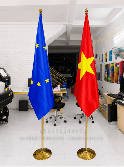 cờ văn phòng, cờ để bàn, cờ để bàn văn phòng, cờ công ty, cờ doanh nghiệp, cờ cơ quan, cờ tổ chức, cờ phòng họp, cờ lễ tân, cờ hội nghị, cờ hội thảo, cờ ký kết, cờ ký kết hợp tác, cờ ngoại giao, cờ tiếp khách, cờ đại biểu, cờ để bàn công ty, cờ để bàn doanh nghiệp, cờ để bàn cơ quan, cờ để bàn hội nghị, cờ để bàn hội thảo, cờ để bàn phòng họp, cờ để bàn lễ tân, cờ để bàn ký kết, cờ để bàn ngoại giao, cờ để bàn logo, cờ logo công ty, cờ logo doanh nghiệp, cờ thương hiệu, cờ nhận diện thương hiệu, cờ văn phòng cao cấp, cờ để bàn cao cấp, cờ để bàn đẹp, cờ văn phòng đẹp, cờ văn phòng giá rẻ, cờ để bàn giá rẻ, cờ văn phòng giá tốt, cờ văn phòng chất lượng cao, cờ văn phòng theo yêu cầu, cờ để bàn theo yêu cầu, in cờ văn phòng, in cờ để bàn, may cờ văn phòng, may cờ để bàn, sản xuất cờ văn phòng, sản xuất cờ để bàn, gia công cờ văn phòng, gia công cờ để bàn, đặt làm cờ văn phòng, đặt làm cờ để bàn, xưởng sản xuất cờ văn phòng, công ty sản xuất cờ văn phòng, cờ văn phòng in logo, cờ để bàn in logo, cờ văn phòng thêu, cờ để bàn thêu, cờ văn phòng in chuyển nhiệt, cờ văn phòng vải satin, cờ văn phòng lụa, cờ văn phòng cán gỗ, cờ văn phòng cán inox, cờ để bàn chân inox, cờ để bàn chân gỗ, cờ để bàn đế đá, cờ để bàn đế pha lê, cờ để bàn đế kim loại, cờ Việt Nam để bàn, cờ Đảng để bàn, cờ Tổ quốc để bàn, cờ quốc gia để bàn, cờ các nước để bàn, bộ cờ để bàn các nước, bộ cờ quốc gia để bàn, cờ ASEAN để bàn, cờ song phương, cờ phòng họp công ty, cờ phòng họp doanh nghiệp, cờ văn phòng Hà Nội, cờ văn phòng TP.HCM, cờ văn phòng Đà Nẵng, cờ văn phòng Hải Phòng, cờ văn phòng Bình Dương, cờ văn phòng Bắc Ninh, cờ văn phòng Đồng Nai, cờ văn phòng toàn quốc, mẫu cờ văn phòng, mẫu cờ để bàn, cờ văn phòng sang trọng, cờ để bàn sang trọng, cờ văn phòng chính hãng, cờ để bàn chất lượng cao, cờ văn phòng bền đẹp, cờ để bàn bền đẹp, cờ văn phòng cho doanh nghiệp, cờ văn phòng cho cơ quan, cờ văn phòng cho tổ chức, cờ văn phòng cho ngân hàng, cờ văn phòng cho khách sạn, cờ văn phòng cho trường học, cờ văn phòng cho bệnh viện, cờ văn phòng cho showroom, cờ để bàn phòng họp cao cấp, cờ để bàn hội nghị cao cấp, cờ để bàn lễ ký kết, cờ để bàn tiếp khách quốc tế, cờ văn phòng in số lượng ít, cờ văn phòng giao nhanh, cờ để bàn giao nhanh.