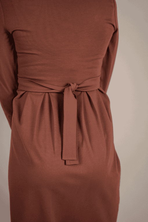 Шоколадное платье для беременных и кормящих Amanda — изображение 9
