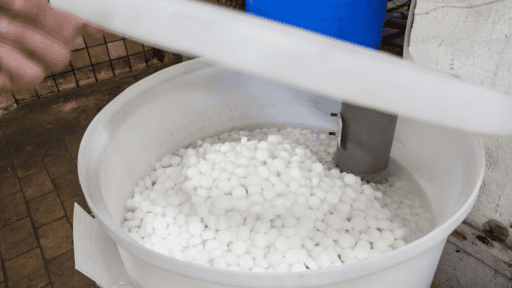 Loose salt pellets are ideal
