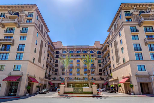 7-1 7-1 Luxe Living: California's Top +10 Branded Residences Redefining Elegance Luxe Living: California’s Top +10 Branded Residences Redefining Elegance 7 1
