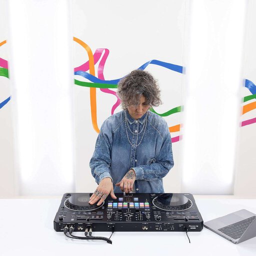 Pioneer DJ DDJ-REV5 4-deck DJ Controller with Stem Separation - Image 2