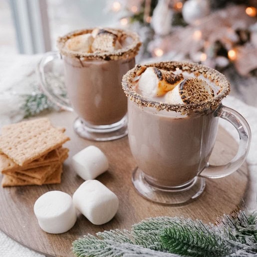 winter holiday cocktail