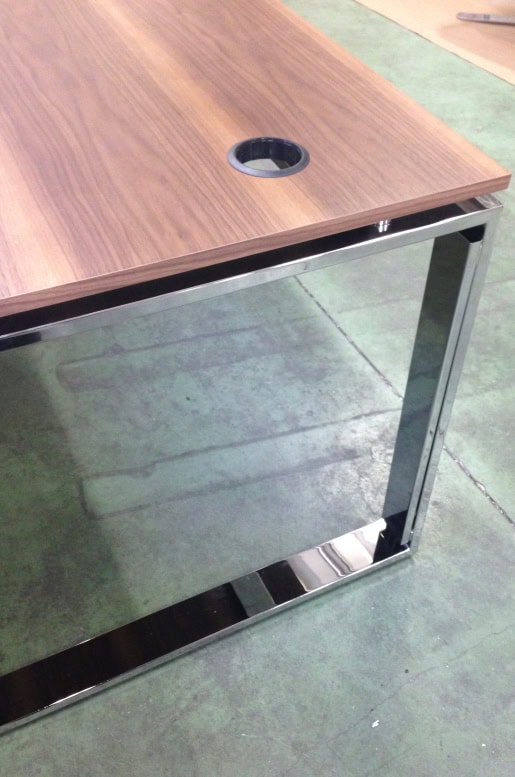 Philia workdesk in production Altek