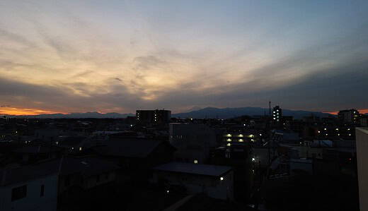 ダイエー三ツ境屋上駐車場からの富士山の夕日