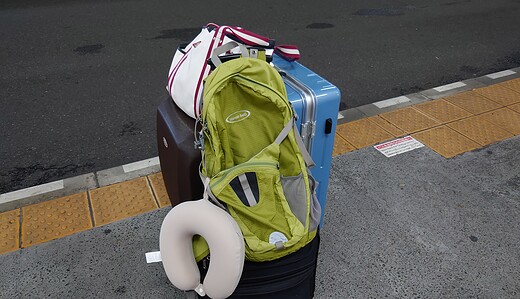 タクシーと高速バスで羽田空港へ移動