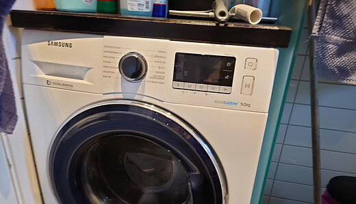 ノルウェーの洗濯機を使い洗濯する