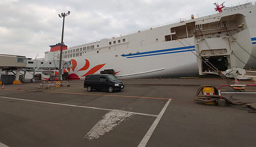 さんふらわあさっぽろに乗船、フェリーで乗り込む