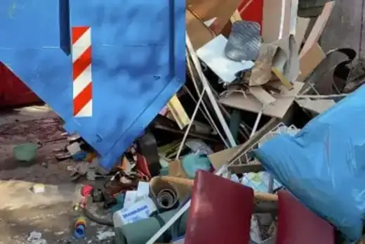 Wohnungsauflösung Weimar - Jetzt kostenloses Angebot sichern Wohnungsauflösung Weimar – Absetzcontainer am Haus